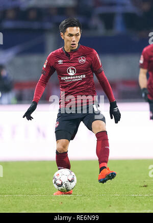 Nuremberg, Allemagne. 20 Jan, 2019. Yuya KUBO, FCN 14 concurrence pour la balle, s'attaquer, duel, l'en-tête, action, lutte contre , joueur japonais, Japon, 1.FC NUEREMBERG - Hertha BSC Berlin 1-3 - DFL RÈGLEMENT INTERDIT TOUTE UTILISATION DES PHOTOGRAPHIES comme des séquences d'images et/ou quasi-vidéo - 1.ligue de soccer allemande à Nuremberg, Allemagne, Janvier 20, 2019, 18 Saison 2018/2019 journée, Nürnberg, Crédit : Peter Schatz/Alamy Live News Banque D'Images