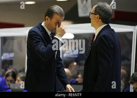 Brindisi (Italie). 20 Jan, 2019. Renato Ingenito - LaPresse 20012019(Brindisi Italia)Happy Sport Casa Brindisi vs Armani Milano - Lega Serie A PosteMobile Panier de saison régulière 16^ PalaPentassuglia 2018 - 2019 giornata BrindisiNella PianegianiRenato Ingenito foto : coach - LaPresse 20 01 2019 Brindisi (Italie)Happy Sport Casa Brindisi vs Armani Milano - National Legue une saison régulière 16 PosteMobile&# x221e ; 2019 PalaPentassuglia 2018 ronde - BrindisiIn Pianegiani la photo : coach : Crédit LaPresse/Alamy Live News Banque D'Images