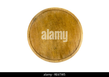 Cuisine en bois en forme de cercle à découper avec un couteau les taches et brûlures traces coupées isolé sur fond blanc Banque D'Images