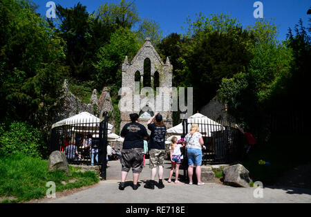 Entrée de l'enfer des grottes, West Wycombe, Buckinghamshire, Royaume-Uni. Chilterns. Paysage. Banque D'Images