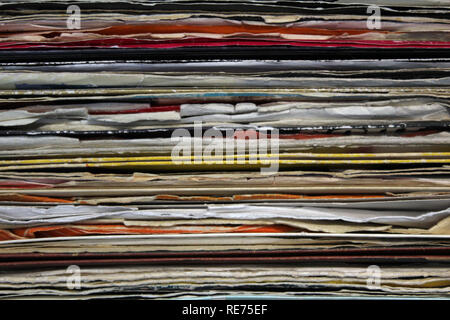 Old vintage vinyl record sleeves, close-up Banque D'Images