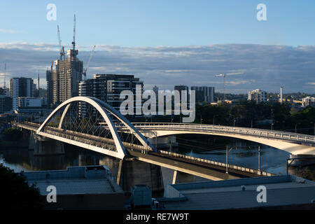 Pont du chemin Merivale et rendez-vous entre le pont, tôt le matin, Brisbane, Queensland, Australie Banque D'Images