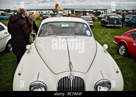 Une Jaguar MkII 1968 3.8Ltr salon à l''Anglesey Vintage Rally, Anglesey, au nord du Pays de Galles, Royaume-Uni, mai 2015 Banque D'Images