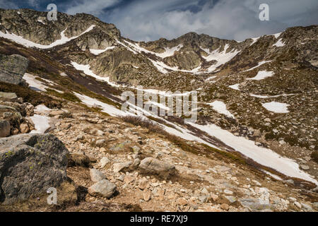 Des formations de roche de Capannelle, sentier à Monte Renoso sommet, GR 20, variante de la Haute-Corse, Corse, France Banque D'Images