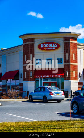 Lancaster, PA, USA - 5 mars, 2018 : Noodles & Company est un fast-restaurant décontracté qui sert une cuisine internationale et des plats de nouilles américain et p Banque D'Images