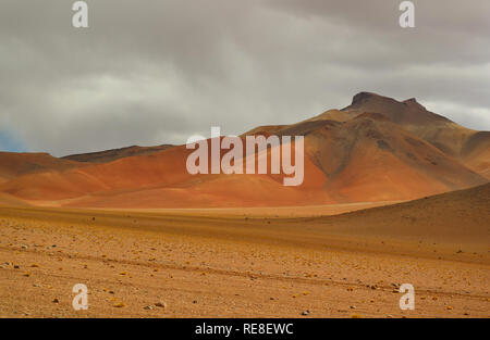 Magnifique paysage de désert de Salvador Dali Eduardo Avaroa, Réserve nationale de faune andine sur Lipez, Bolivie Banque D'Images