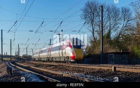 800 Classe 103 direction nord en York du London Kings Cross sur un test/formation exécuter comme il passe beaucoup de Paxton, le 17 janvier 2019 Banque D'Images