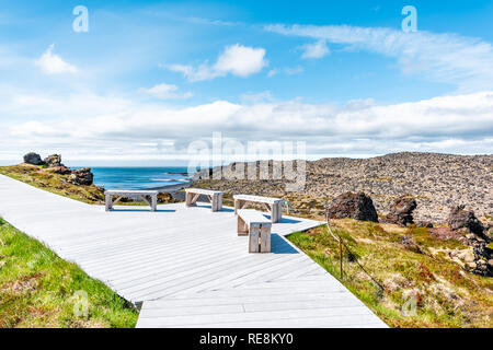 Snaefellsjokull, parc national de l'Islande avec sentier de la promenade en bois et personne ne par Djupalonssandur Beach Westerstede Banque D'Images