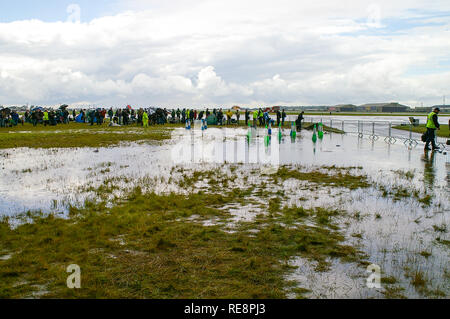 Inondations causées par de fortes pluies dans la zone d'observation publique Avant le week-end Royal International Air Tattoo RIAT 2008 ce qui a entraîné son annulation Banque D'Images