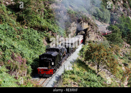 N° 143 tête de l'Aberglaslyn pass sur le welsh Highland railway. Banque D'Images