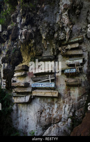 Cercueils suspendus à Sagada, Philippines Banque D'Images