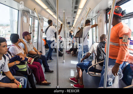 Ligne 2 du métro de Panama s'ouvre pour une semaine au cours de la Journée mondiale de la Jeunesse Banque D'Images