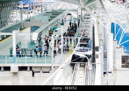 Ligne 2 du métro de Panama s'ouvre pour une semaine au cours de la Journée mondiale de la Jeunesse Banque D'Images