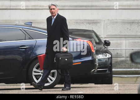 Chancelier de l'Échiquier Philip Hammond arrive à Downing Street à Londres. Banque D'Images