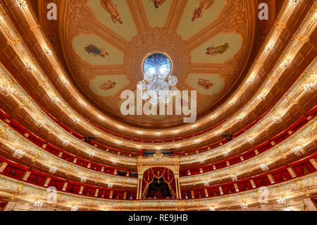 Moscou, Russie - le 27 juin 2018 : Le Théâtre du Bolchoï, un théâtre historique à Moscou, la Russie qui détient le ballet et l'opéra. Banque D'Images