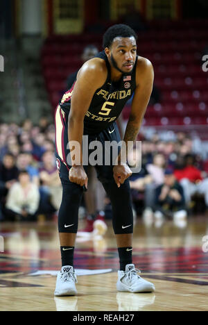 Conte Forum. 20 Jan, 2019. MA, USA, Florida State Seminoles guard PJ Savoie (5) au cours de l'entre jeu de basket-ball de NCAA Florida State Seminoles et Boston College Eagles à Conte Forum. Boston College a gagné 87-82. Anthony Nesmith/CSM/Alamy Live News Banque D'Images