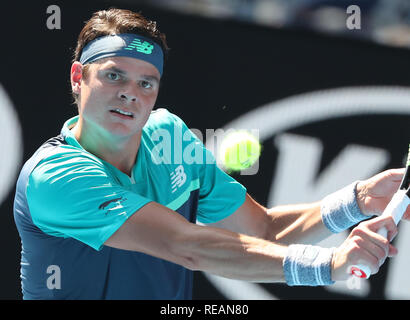 Melbourne Park, Melbourne, Australie. 21 Jan, 2019. Open de tennis d'Australie, jour 8 ; Milos Raonic du Canada renvoie la balle contre Alexander Zverev de l'Allemagne : Action Crédit Plus Sport/Alamy Live News Banque D'Images