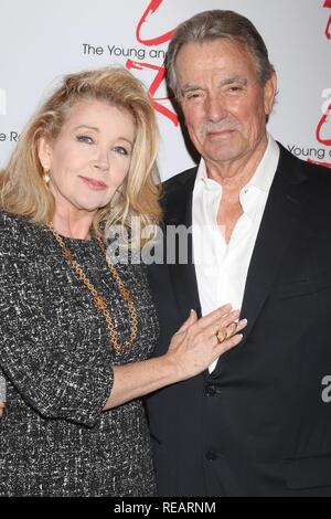 Melody Thomas Scott, Eric Braeden aux arrivées POUR LES JEUNES ET L'agité a 30 ans comme plat de fiction du # 1, CBS Television City, Los Angeles, CA, le 17 janvier 2019. Photo par : Priscilla Grant/Everett Collection Banque D'Images