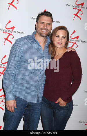 17 janvier 2019 - Los Angeles, CA, USA - LOS ANGELES - jan 17 : Joshua Morrow, Gina Tognoni au feux de l'amour fête ses 30 ans à # 1 à la CBS Television City le 17 janvier 2019 à Los Angeles, CA (crédit Image : © Kay Blake/Zuma sur le fil) Banque D'Images