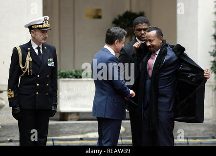 Rome, Italie. 21 janvier 2019. Le premier ministre Giuseppe Conte, rencontre le Premier Ministre de la République fédérale démocratique d'Ethiopie, Abiy Ahmed Ali Dans le pic Giuseppe Conte, Abiy Ahmed Ali Crédit : LaPresse/Alamy Live News Banque D'Images