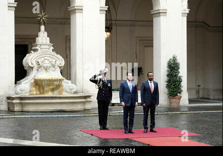 Rome, Italie. 21 janvier 2019. Le premier ministre Giuseppe Conte, rencontre le Premier Ministre de la République fédérale démocratique d'Ethiopie, Abiy Ahmed Ali Dans le pic Giuseppe Conte, Abiy Ahmed Ali Crédit : LaPresse/Alamy Live News Banque D'Images