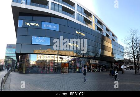 Berlin, Allemagne - Décembre 2018 : Boutique de souvenirs, j'aime Berlin Alexanderplatz à Berlin. Banque D'Images