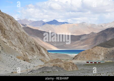 Chaîne de montagne dans l'Himalaya, Leh, Ladakh en septembre 2017. Banque D'Images