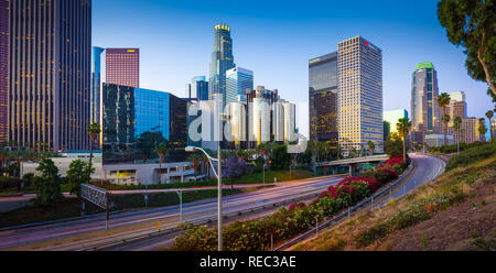 Los Angeles, officiellement la ville de Los Angeles, souvent connu par ses initiales L.A., est la ville la plus peuplée de l'état américain de Californie. Banque D'Images