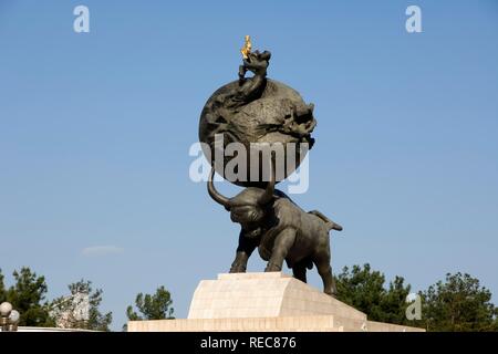 Monument de la tremblement de terre de 1948, Ashgabat, Turkménistan Banque D'Images