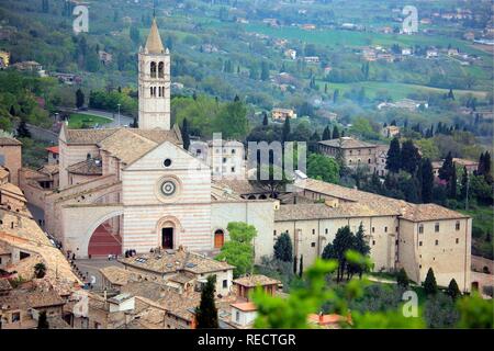 Église de la Basilica di Santa Chiara, assise, Ombrie, Italie, Europe Banque D'Images