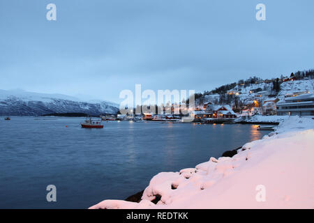 Un petit port près de Tromsø Banque D'Images