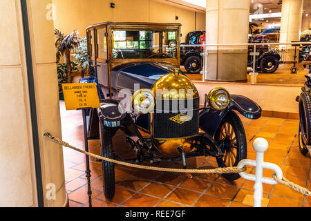 FONTVIEILLE, MONACO - Juin 2017 : bleu foncé BELANGER FRERES A1 1921 à Monaco Top Cars Collection Museum. Banque D'Images