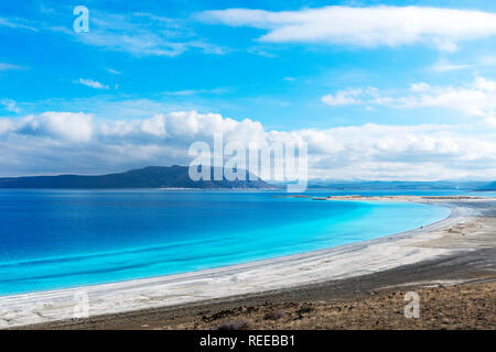 Lac Salda est au sud de la province de Burdur Yesilova du district a été reconnue comme étant "la Turquie Maldives" au cours des dernières années pour sa plage blanche et c Banque D'Images