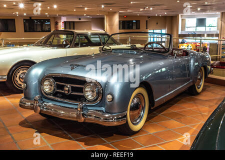 FONTVIEILLE, MONACO - 28 JUN 2017 : argent NASH HEALEY CABRIO 1952 à Monaco Top Cars Collection Museum. Banque D'Images