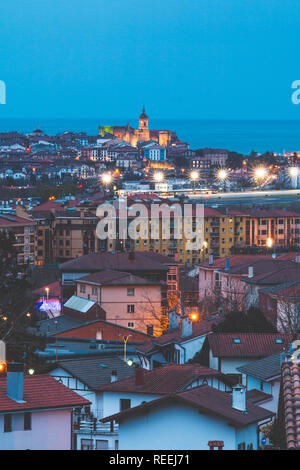 Villes d'Irun et Hondarribia Txingudi Bay au sud de la Bidassoa, Pays Basque. Banque D'Images