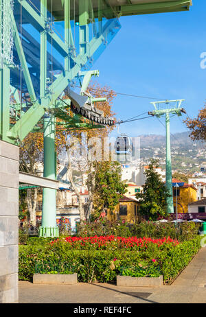 Madère Funchal voiture câble reliant la vieille ville zona velha à Funchal et Monte jusqu'à la montagne Fuchal zona velha Madère Portugal Europe de l'UE Banque D'Images