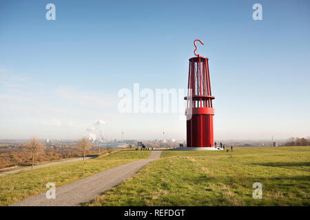 Das Geleucht , Halde Rheinpreussen, Allemagne. Les quelque 30 mètres de haut monument a été construit par l'artiste Otto Piene.Il a été ouverte le 17 septembre 2007 Banque D'Images