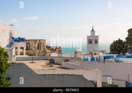 Vue panoramique à partir de la ville de Sidi Bou Said. La Tunisie, l'Afrique du Nord. Banque D'Images