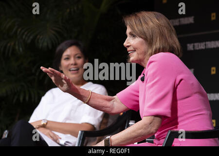 Austin, Texas, États-Unis. Sep 29, 2018. Leader démocrate de la Chambre Nancy Pelosi, apparaît comme un invité avec interviewer Alex Wagner au Texas Tribune 2018 Festival le 29 septembre, 2018. Pelosi a depuis été élu Président de la Chambre des représentants des États-Unis Crédit : Bob Daemmrich/ZUMA/Alamy Fil Live News Banque D'Images