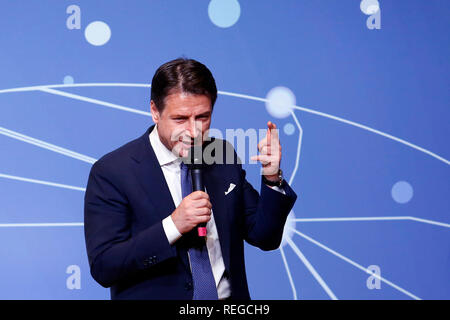 Rome, Italie. 22 janvier, 2019. Le Premier ministre italien Giuseppe Conte Rome le 22 janvier 2019. Convention du mouvement 5 étoiles partie d'expliquer la loi de revenu de base qui vient d'être approuvé. Foto Samantha Zucchi Insidefoto insidefoto Crédit : srl/Alamy Live News Banque D'Images