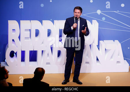 Rome, Italie. 22 janvier, 2019. Le Premier ministre italien Giuseppe Conte Rome le 22 janvier 2019. Convention du mouvement 5 étoiles partie d'expliquer la loi de revenu de base qui vient d'être approuvé. Foto Samantha Zucchi Insidefoto insidefoto Crédit : srl/Alamy Live News Banque D'Images