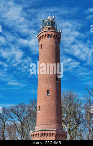 Le phare Gaski est situé sur la côte de la Mer baltique polonaise. La tour a été construite en 1878 et est de 50 mètres de haut. La tour est situé dans la région de Gaski, muni Banque D'Images