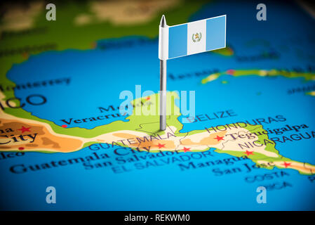 Guatemala marqués d'un drapeau sur la carte Banque D'Images