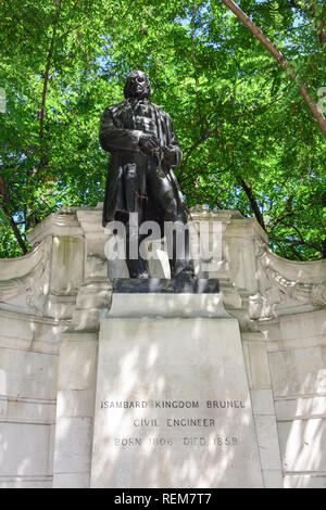 Statue d'Isambard Kingdom Brunel (Ingénieur Civil), Temple Place, Victoria Embankment, City of westminster, Greater London, Angleterre, Royaume-Uni Banque D'Images