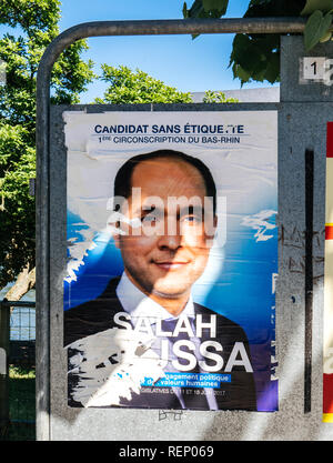 STRASBOURG, FRANCE - JUN 10, 2017 : publicité affiches politiques des élections législatives françaises de 2017 élections législatives françaises de candidats indépendants Banque D'Images