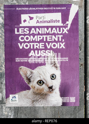 STRASBOURG, FRANCE - JUN 10, 2017 : publicité affiches politiques des élections législatives françaises de 2017 élections législatives françaises de parti des animaux Banque D'Images