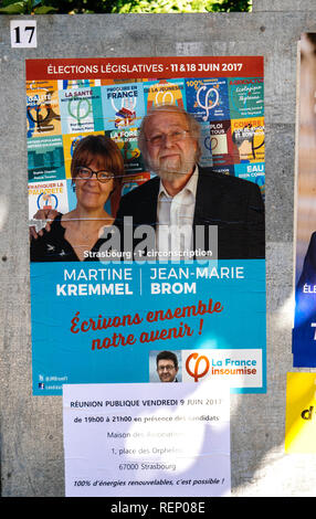 STRASBOURG, FRANCE - JUN 10, 2017 : publicité affiches politiques des élections législatives françaises de 2017 élections législatives françaises de la France Insoumise Banque D'Images