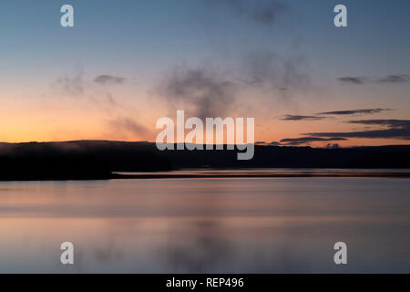 Soirée à Kielder Water dans le Northumberland, en Angleterre. Banque D'Images