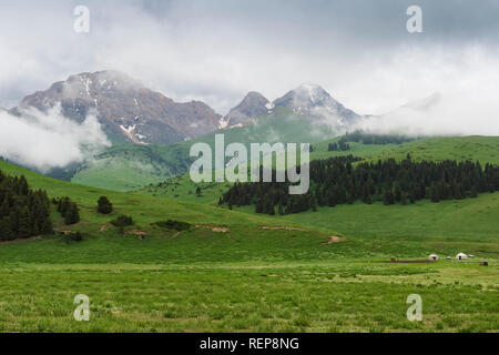 Moutainscape, province de Naryn, Kirghizistan Banque D'Images