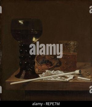 Still Life with Roemer, verre à bière et une pipe. Dating : 1658. Dimensions : H 36 cm × w 32,5 cm ; D. 5,5 cm. Musée : Rijksmuseum, Amsterdam. Auteur : Jan Jansz. van de Velde (III). Banque D'Images